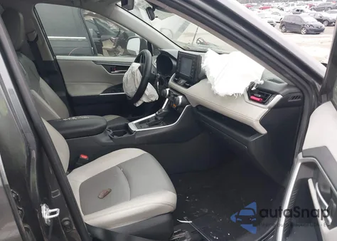 2019 Toyota Rav4 Xle Premium z USA, uszkodzony, nr VIN JTMC1RFV4KJ014580
